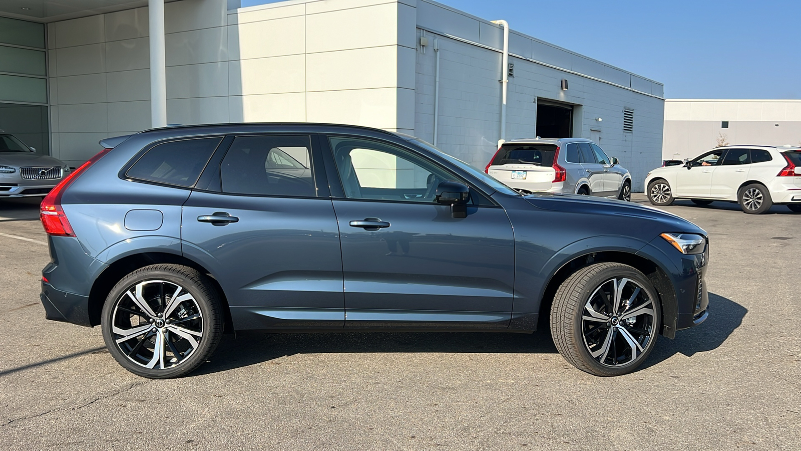 2025 Volvo XC60  2