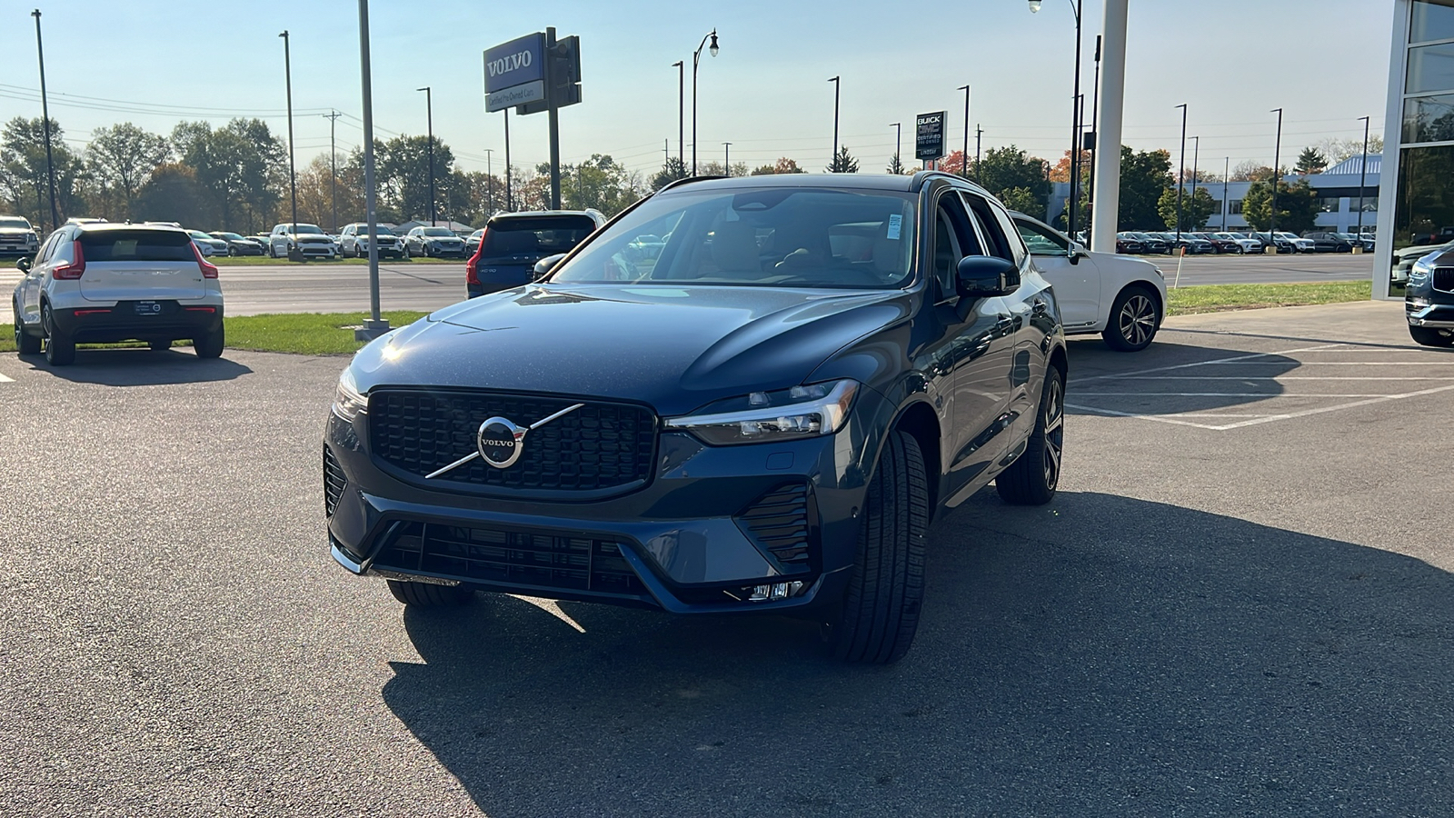 2025 Volvo XC60  6