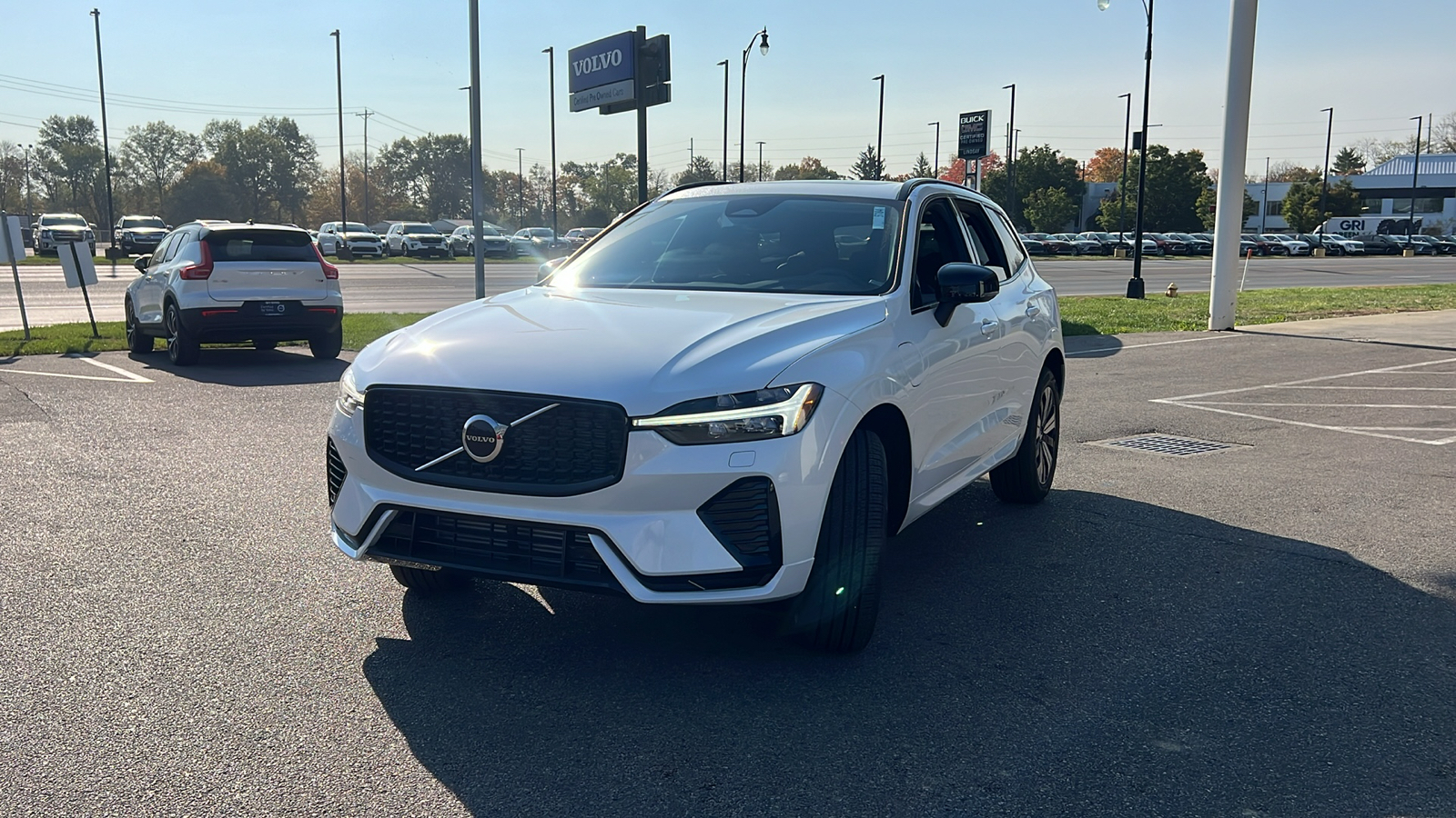 2025 Volvo XC60 Plug-In Hybrid  6