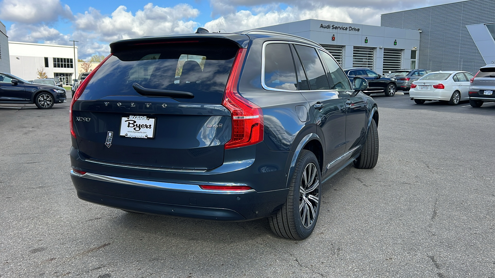 2025 Volvo XC90 B6 Plus 7-Seater 3