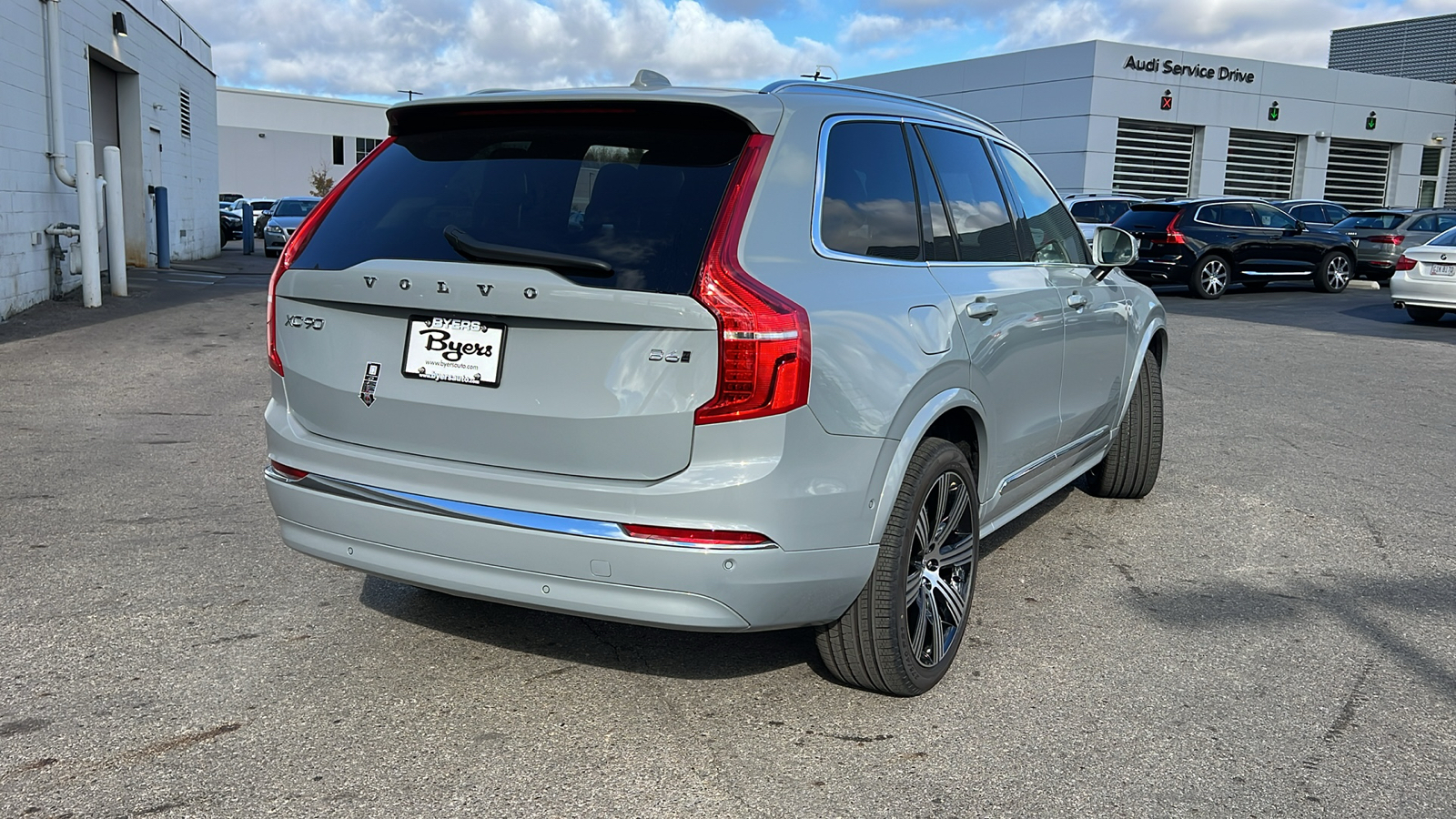 2025 Volvo XC90 B6 Plus 7-Seater 3