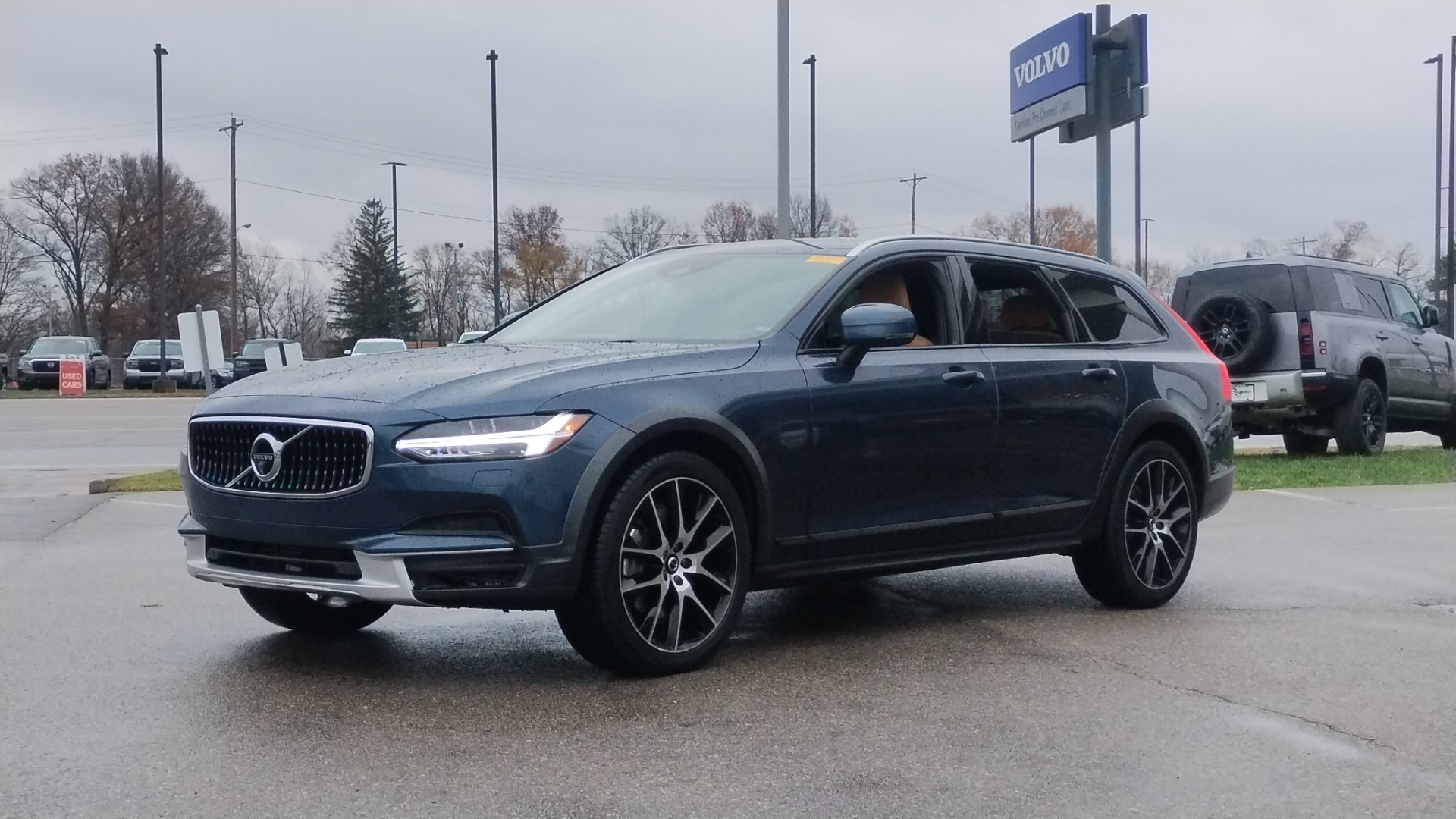 2020 Volvo V90 Cross Country T6 AWD 1