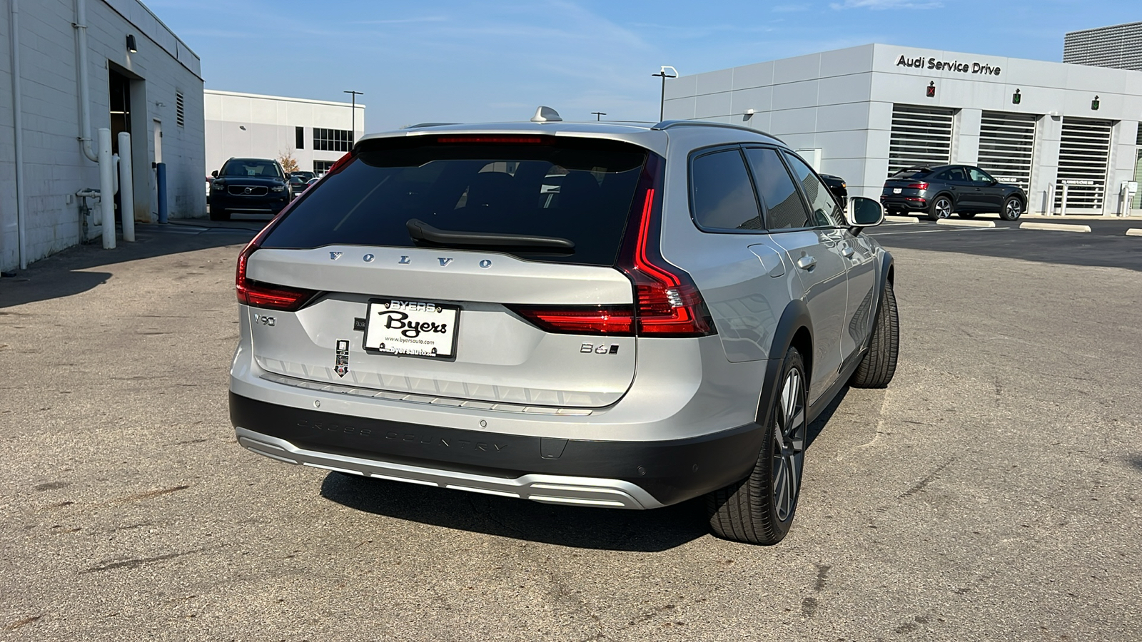 2025 Volvo V90 Cross Country B6 3