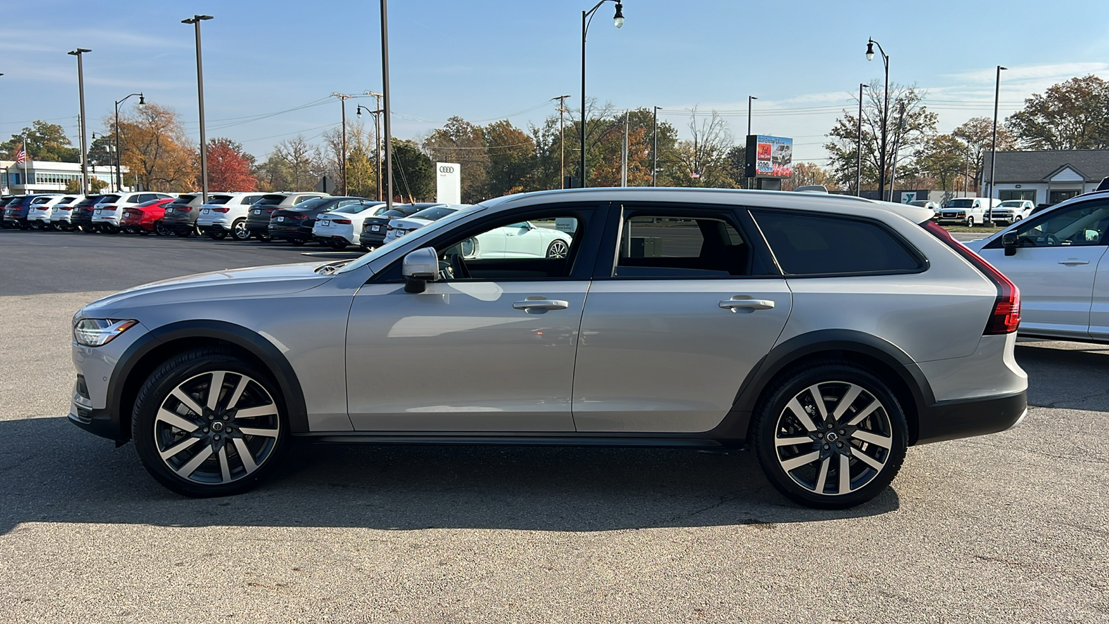 2025 Volvo V90 Cross Country B6 5