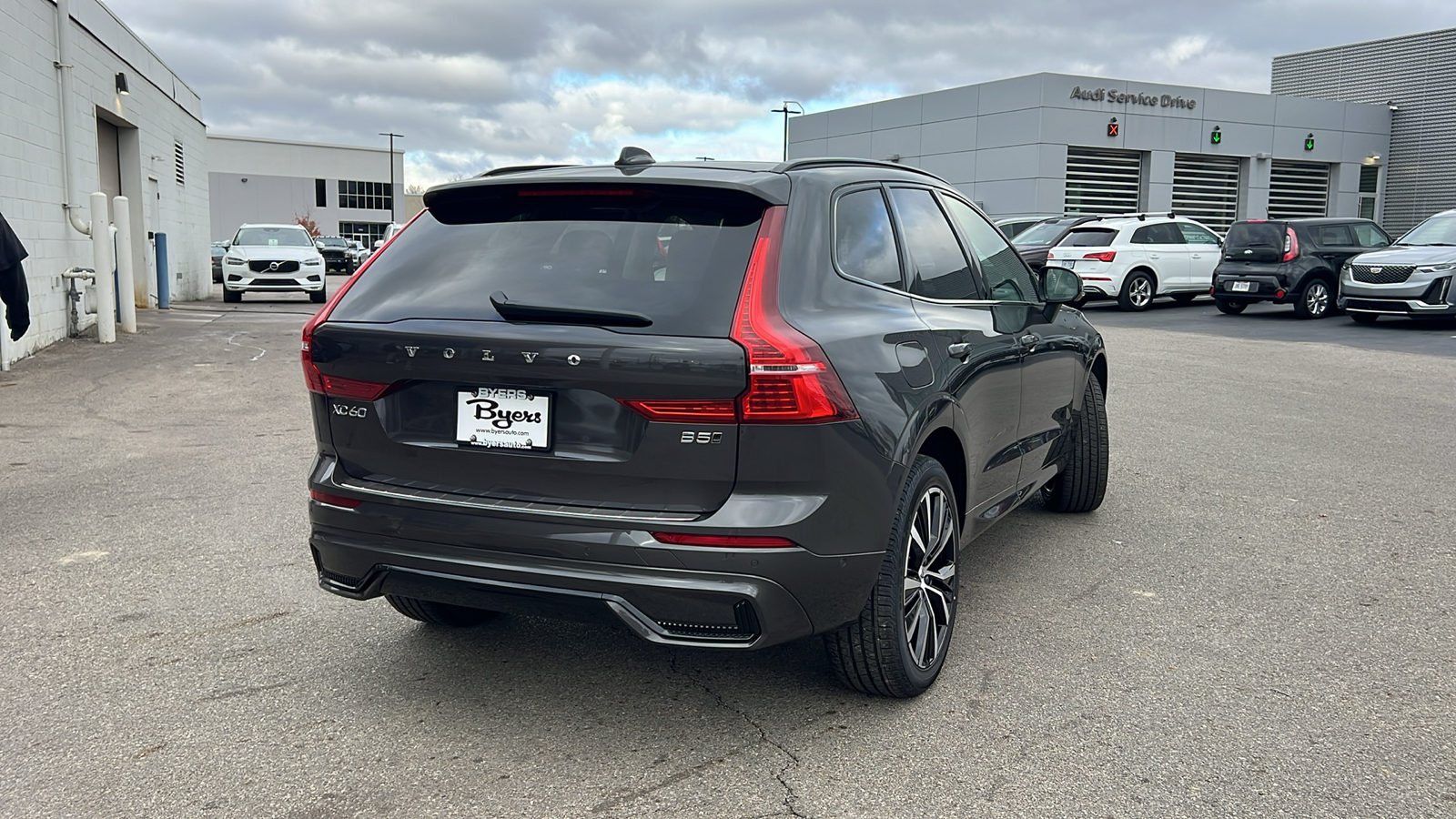 2025 Volvo XC60  3