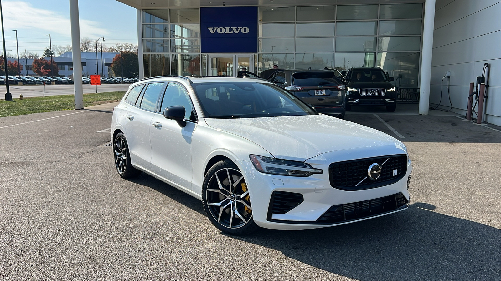 2025 Volvo V60 T8 Polestar 1