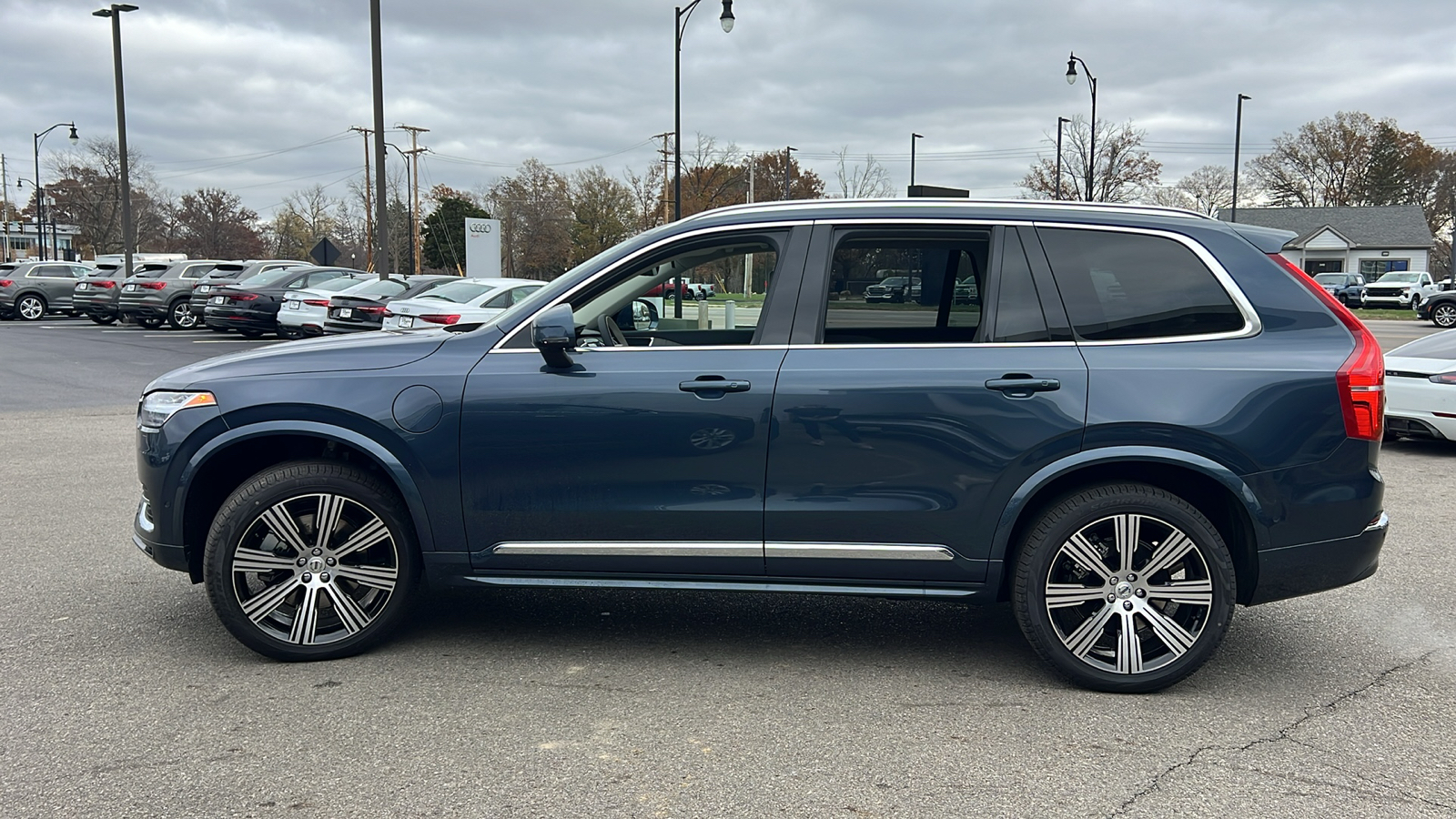 2025 Volvo XC90 Plug-In Hybrid T8 Plus 5