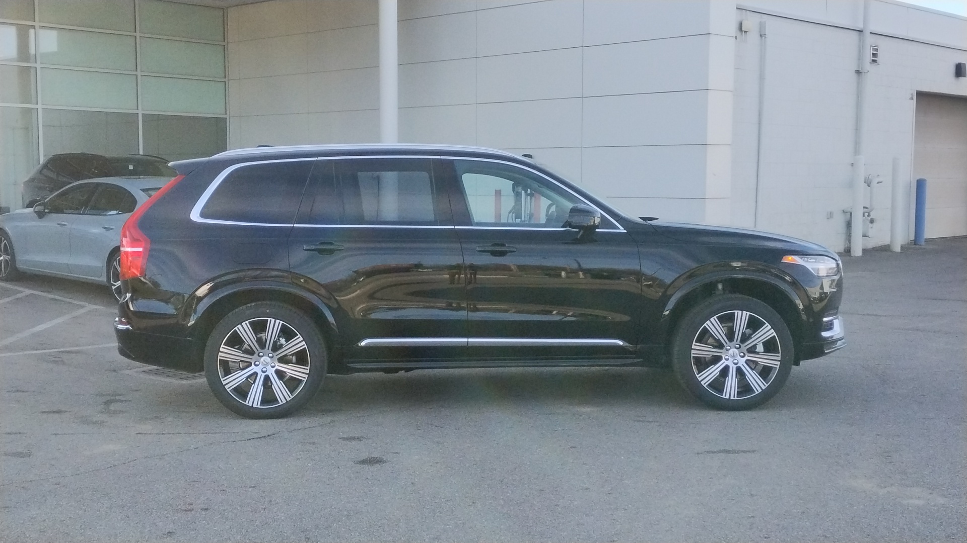 2025 Volvo XC90 B6 Plus 6-Seater 2