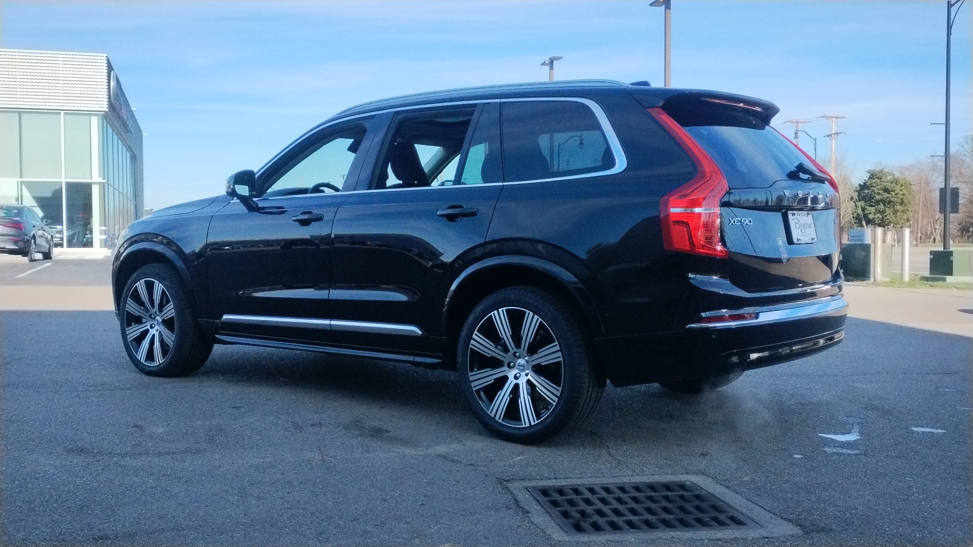 2025 Volvo XC90 B6 Plus 6-Seater 4