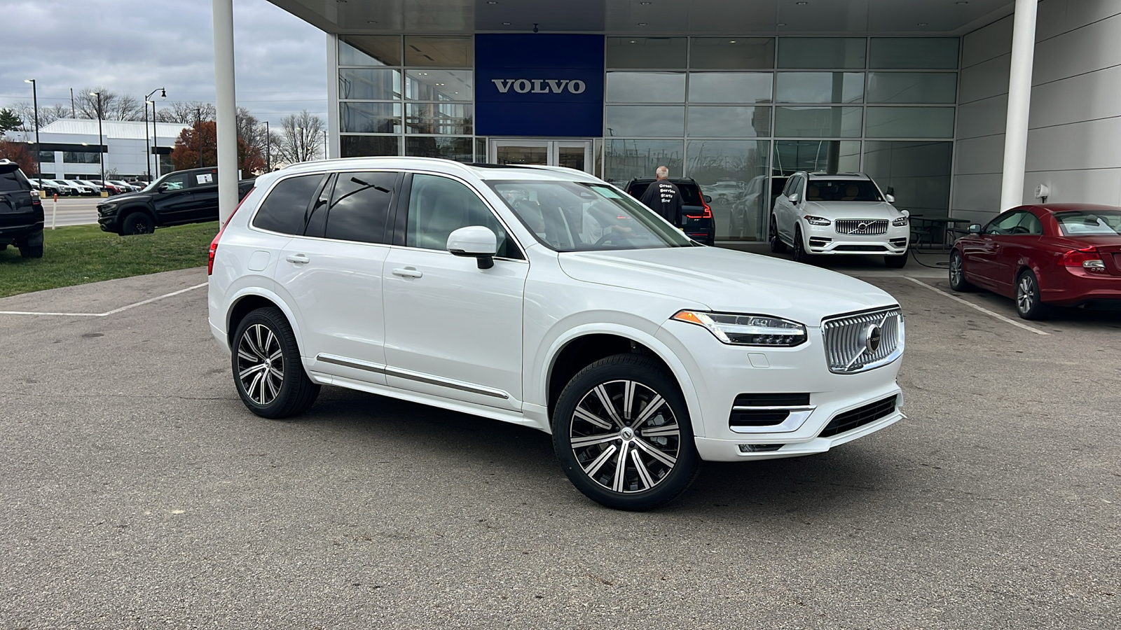 2025 Volvo XC90 B5 Core 1