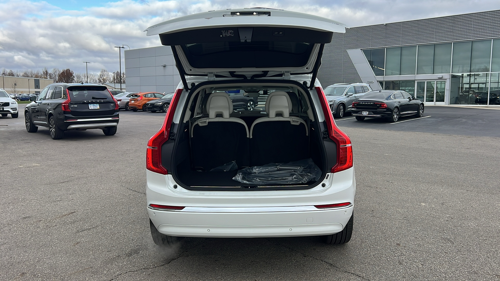 2025 Volvo XC90 B5 Core 31