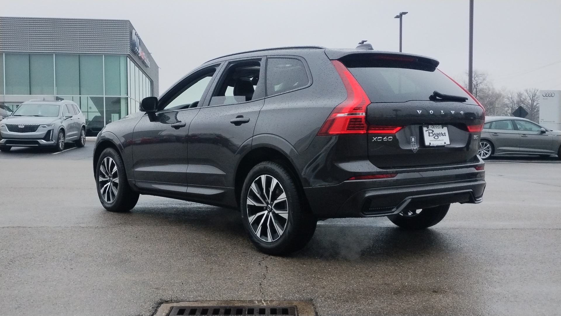 2025 Volvo XC60 B5 Core 4