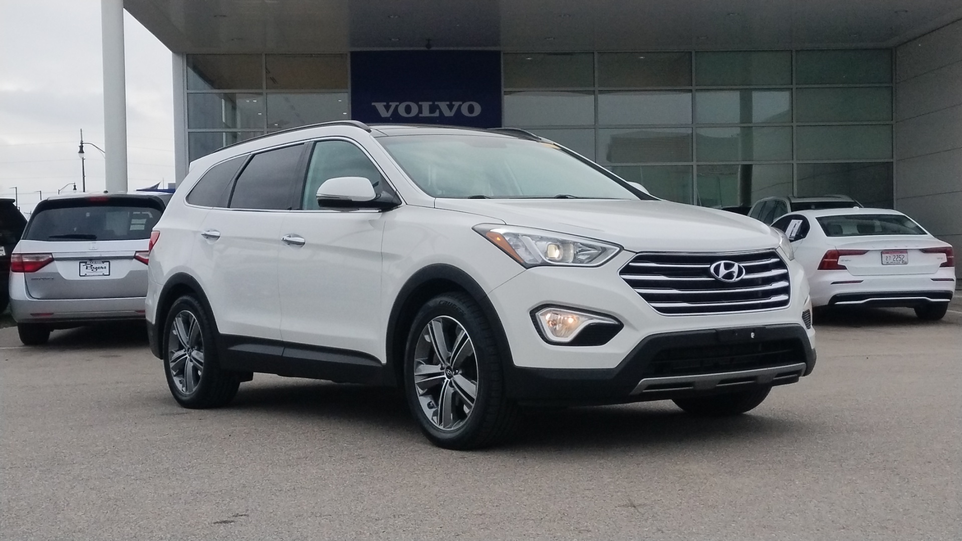 2014 Hyundai Santa Fe Limited 1