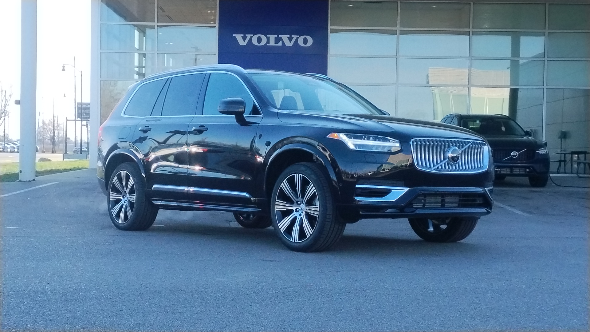 2025 Volvo XC90 Plug-In Hybrid T8 Ultra 1