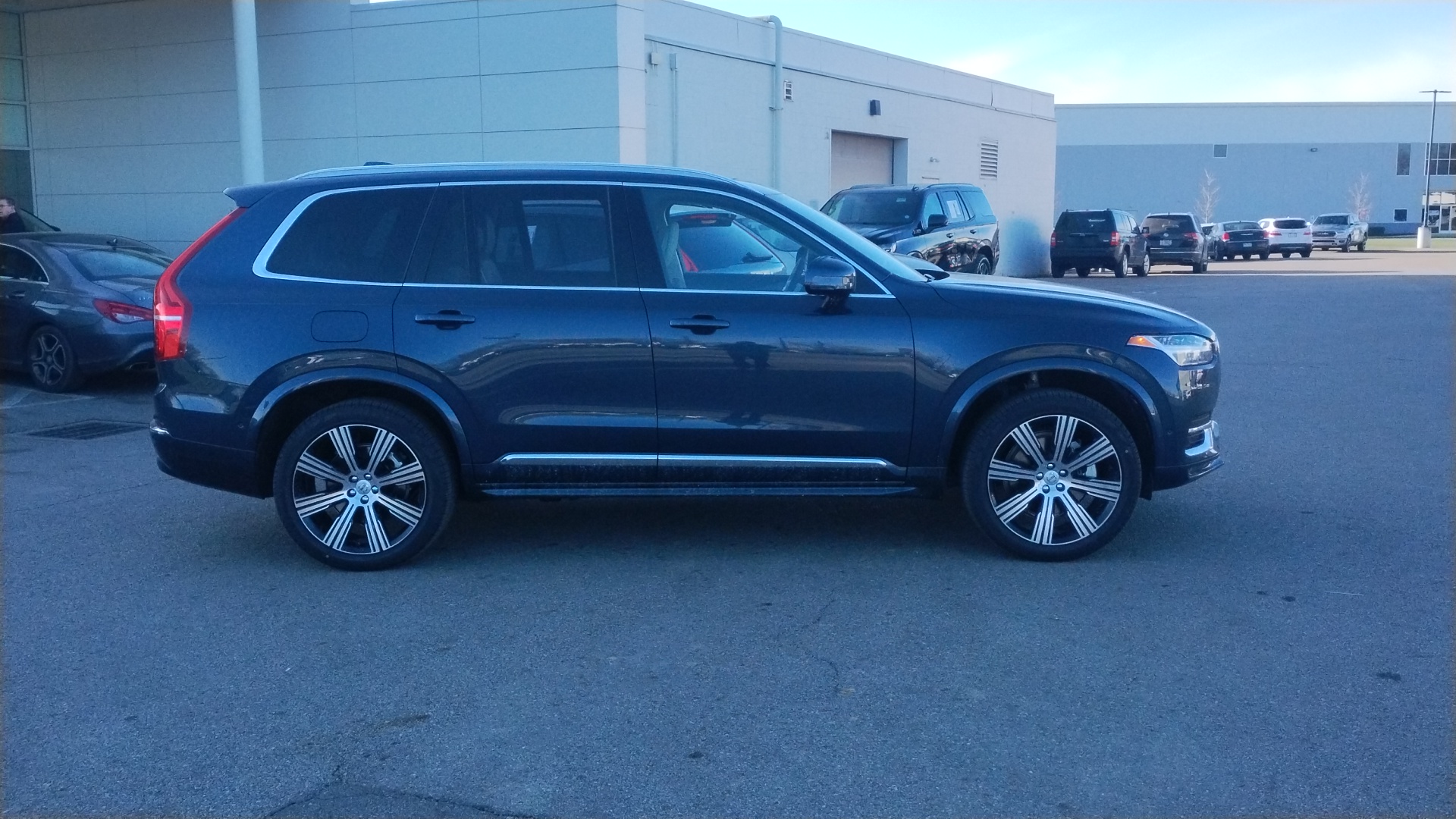 2025 Volvo XC90 B6 Plus 7-Seater 2