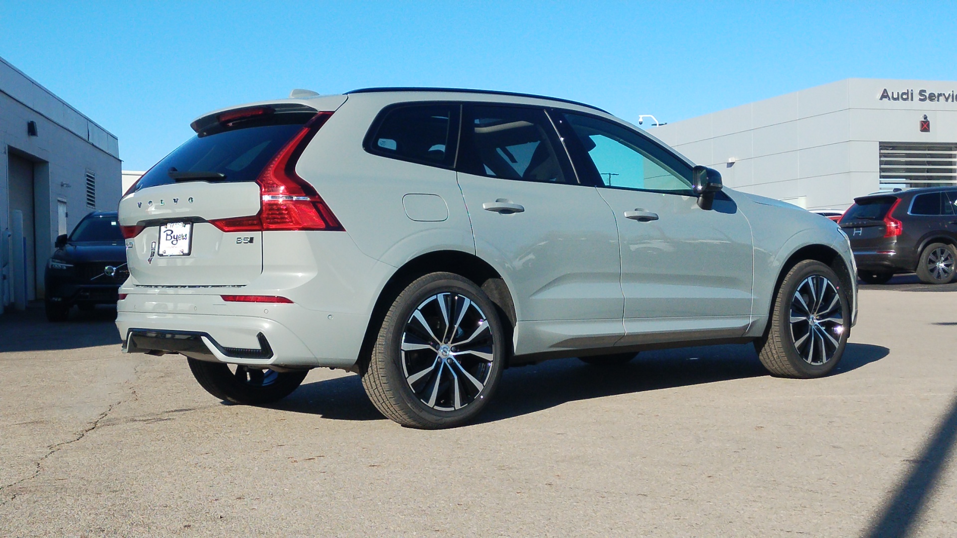 2025 Volvo XC60  3