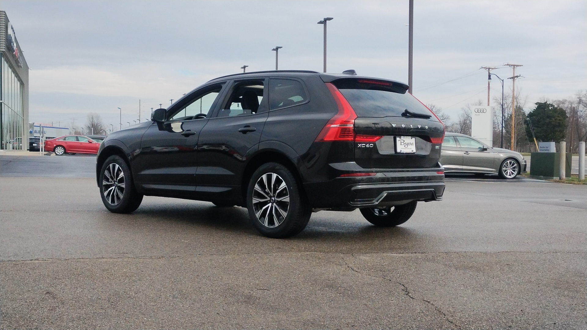 2025 Volvo XC60 B5 Core 4