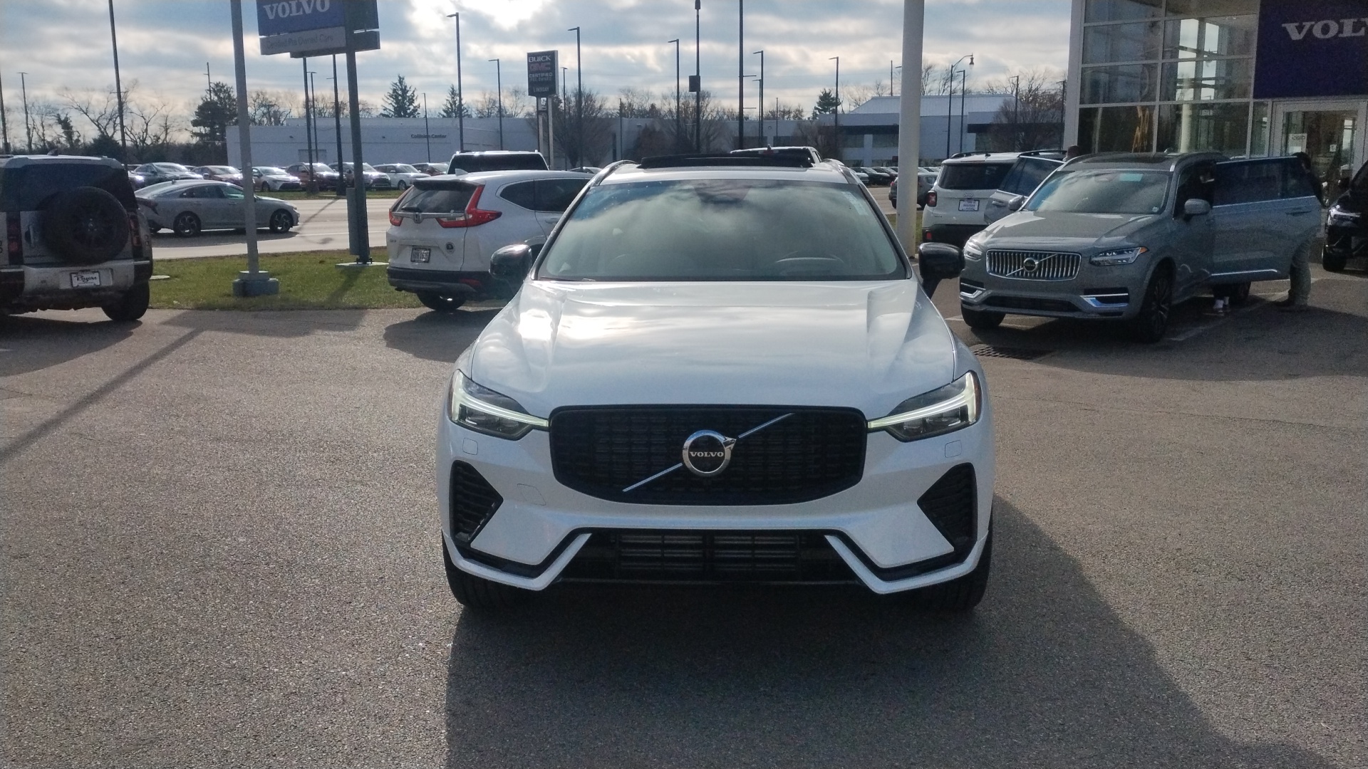 2025 Volvo XC60 Plug-In Hybrid T8 Ultra 35