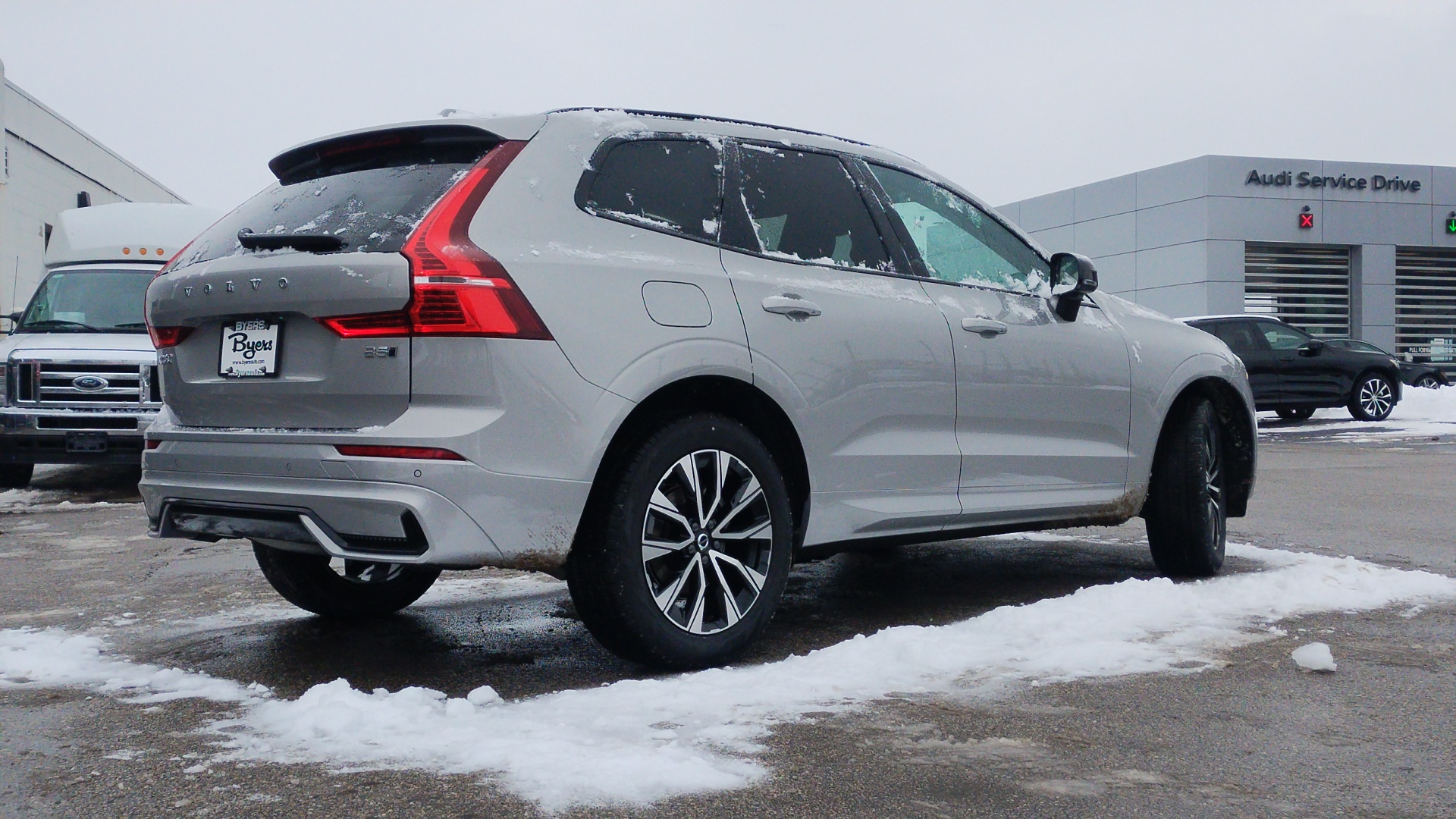 2025 Volvo XC60 B5 Core 3