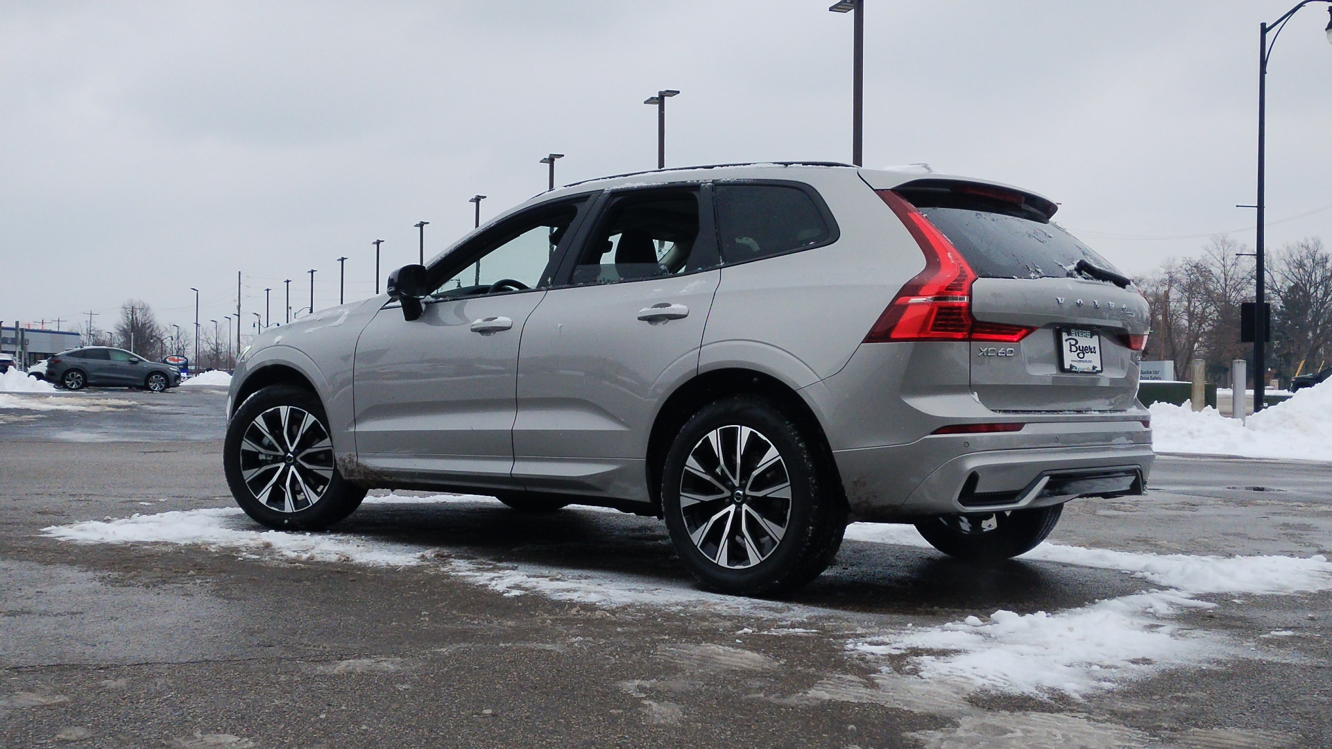 2025 Volvo XC60 B5 Core 4