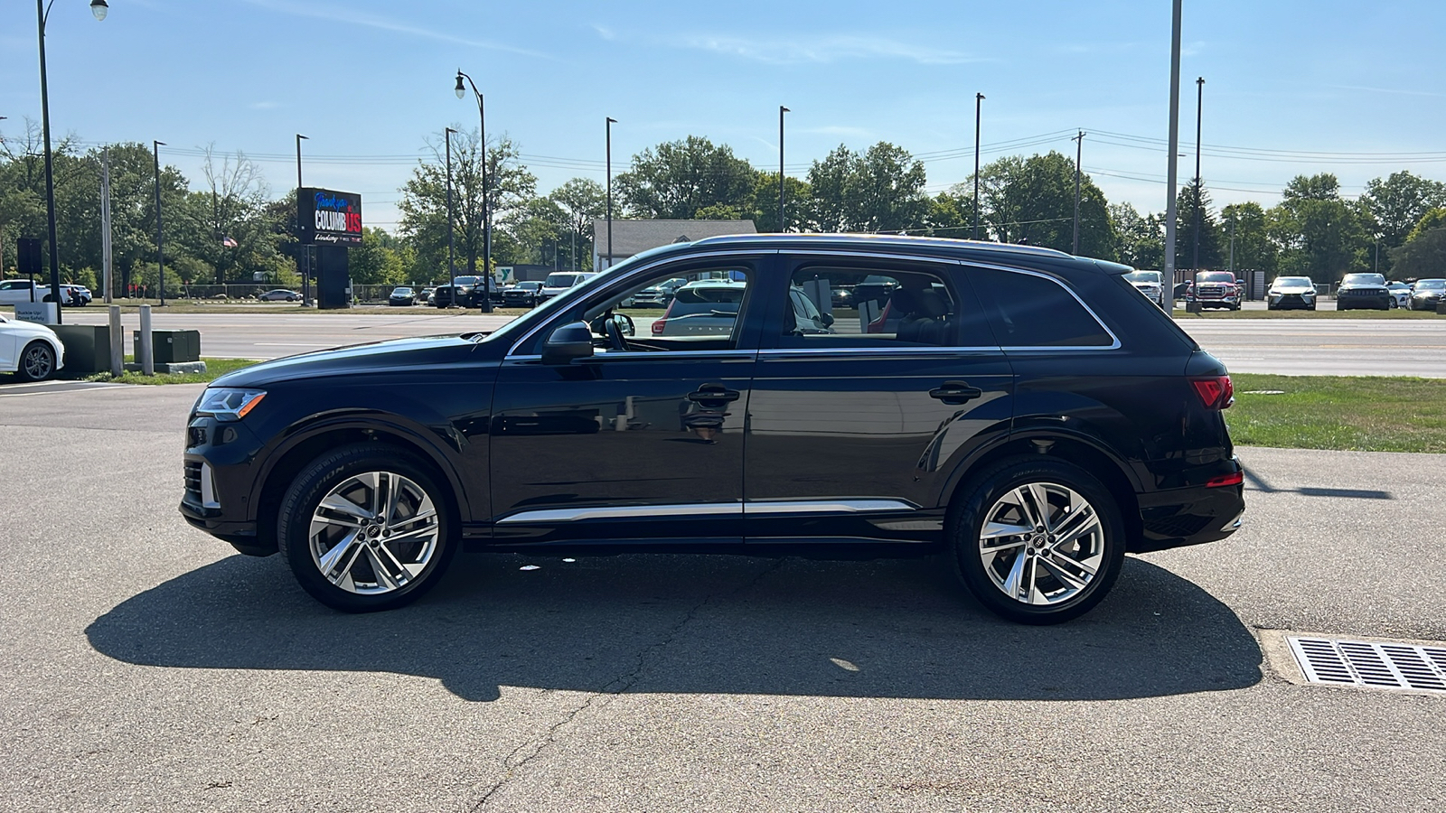 2023 Audi Q7 55 Premium Plus 5