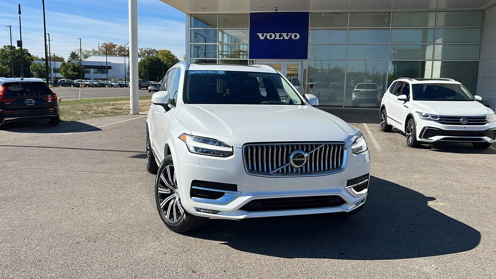 2024 Volvo XC90 B6 Plus Bright Theme 1