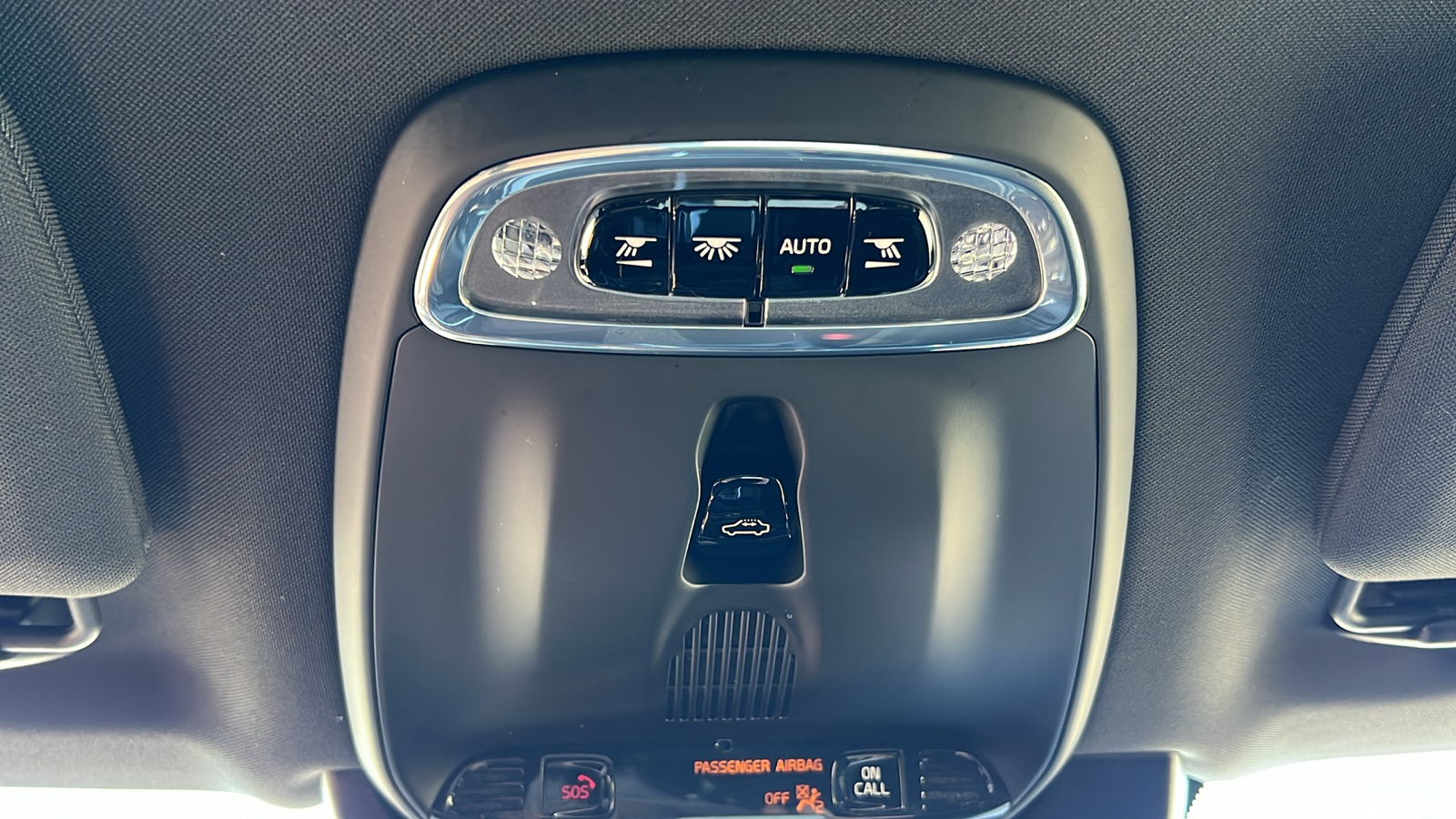 2022 Volvo XC90 Recharge Plug-In Hybrid T8 R-Design Extended Range 7P 27