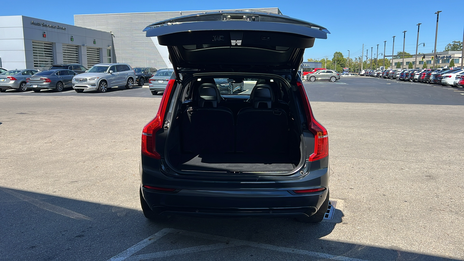 2022 Volvo XC90 Recharge Plug-In Hybrid T8 R-Design Extended Range 7P 34