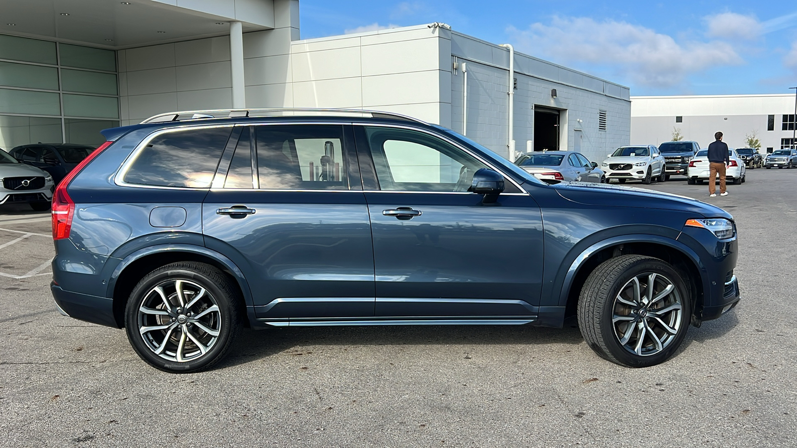 2018 Volvo XC90 T6 Momentum 2