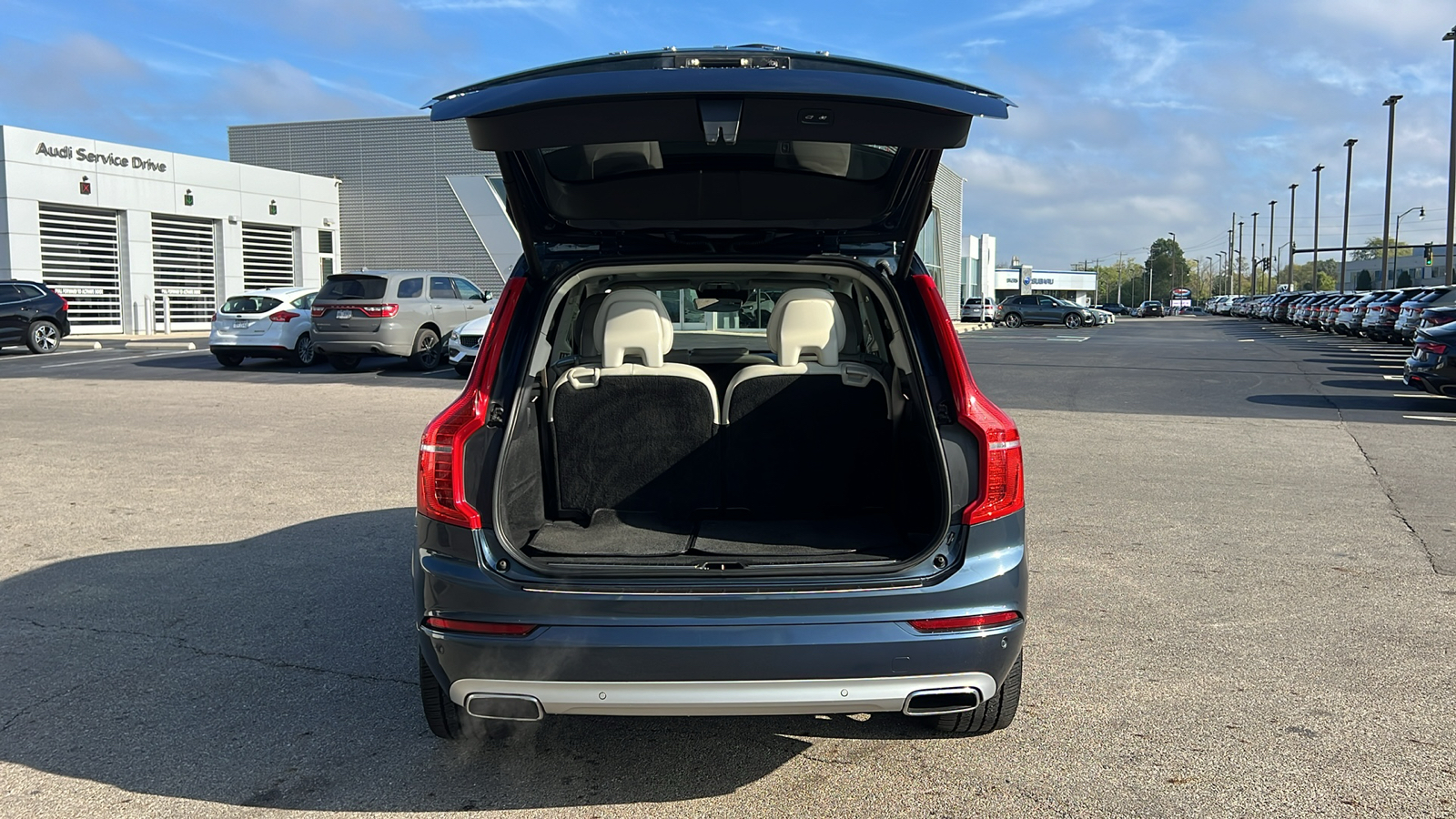 2018 Volvo XC90 T6 Momentum 33