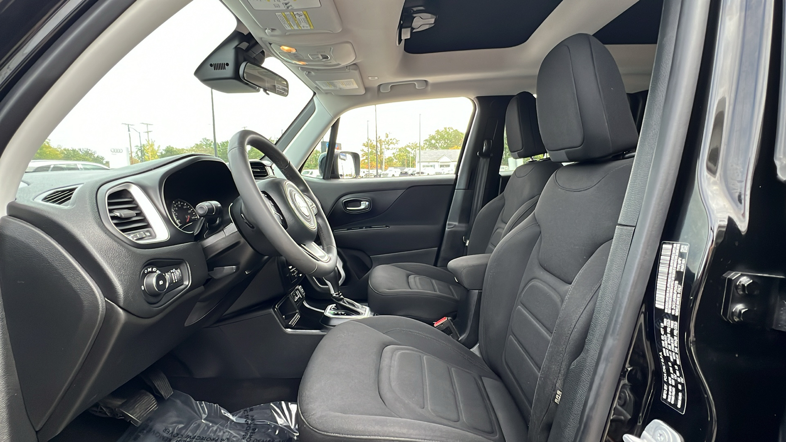 2018 Jeep Renegade Latitude 27