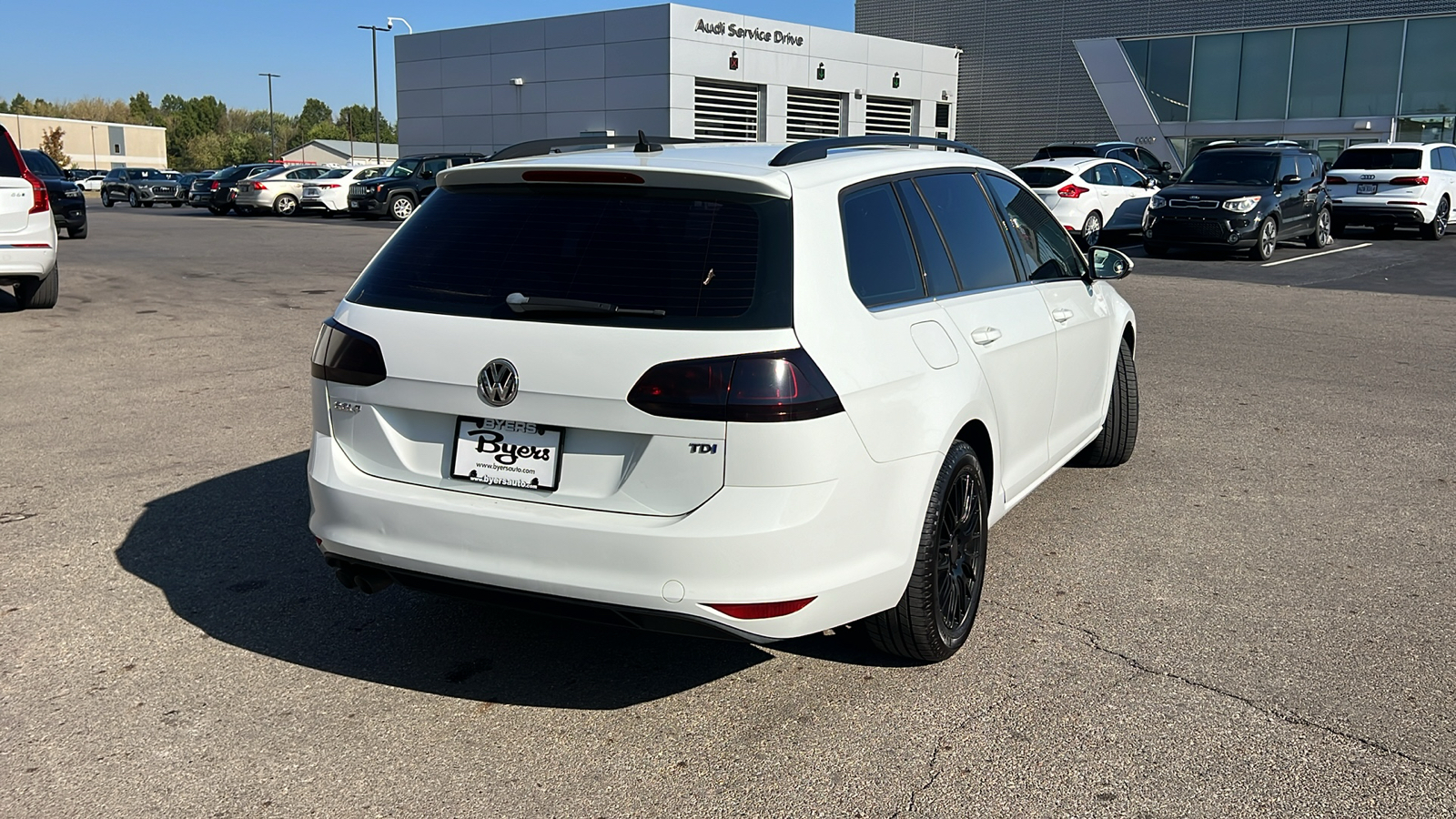 2015 Volkswagen Golf SportWagen S 3