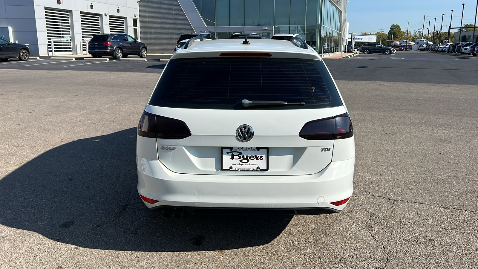 2015 Volkswagen Golf SportWagen S 29