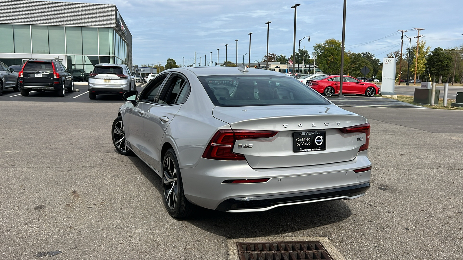 2024 Volvo S60 B5 Core Dark Theme 4