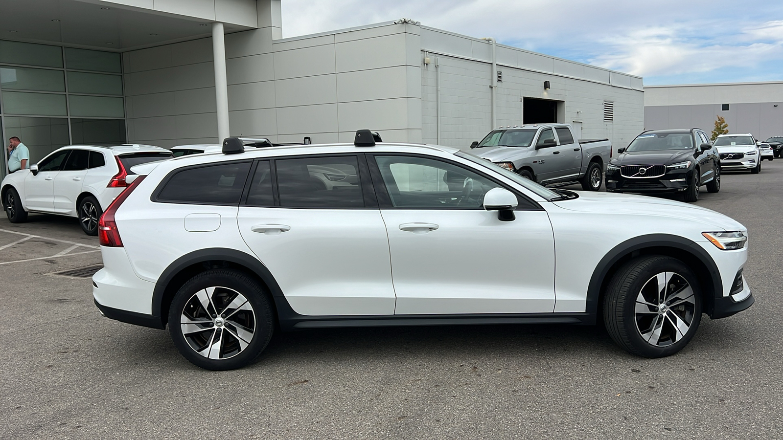 2021 Volvo V60 Cross Country T5 2