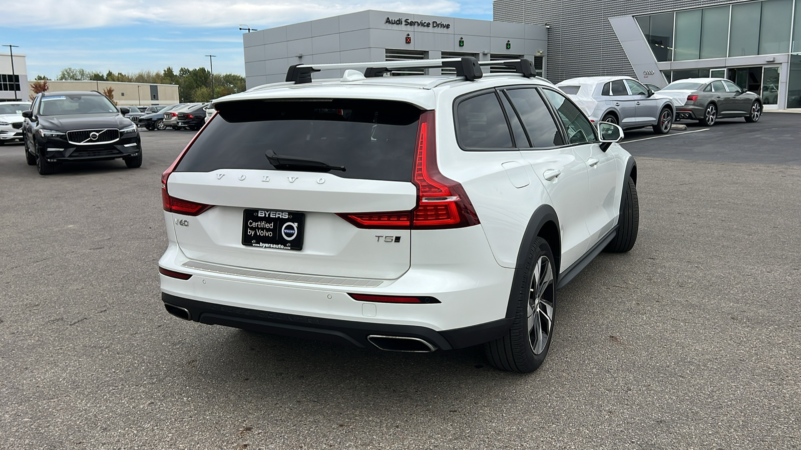 2021 Volvo V60 Cross Country T5 3