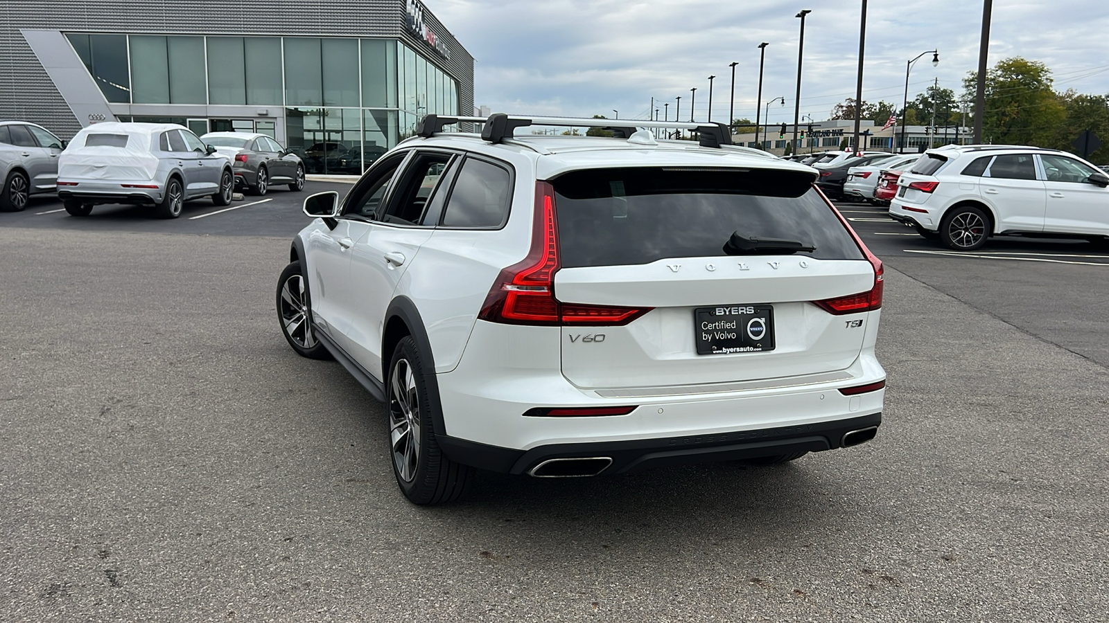 2021 Volvo V60 Cross Country T5 4