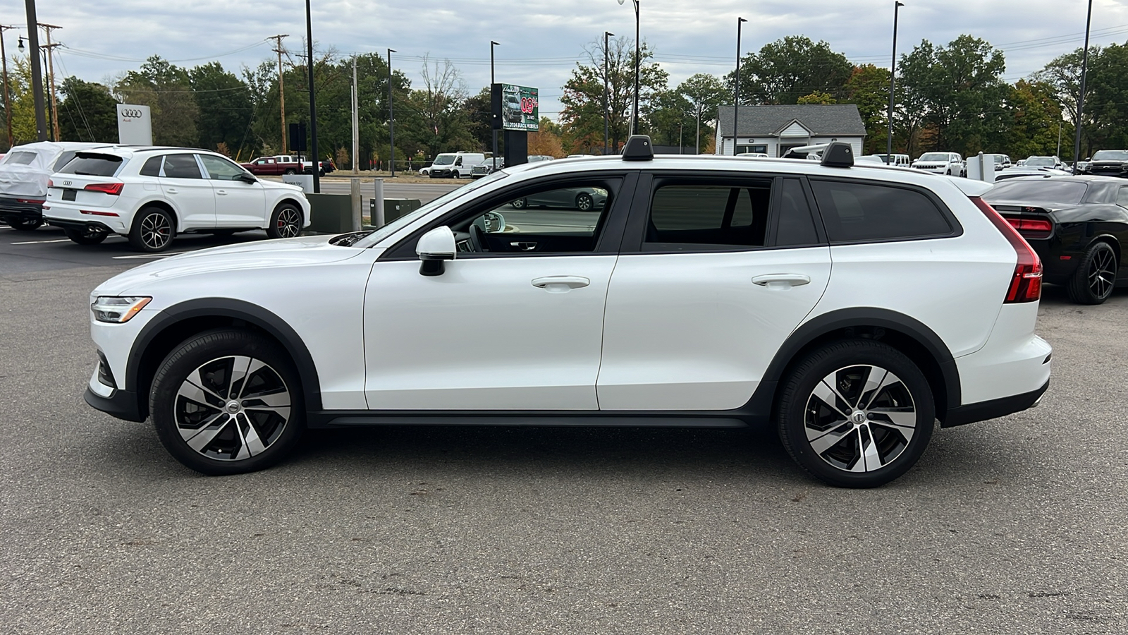 2021 Volvo V60 Cross Country T5 5