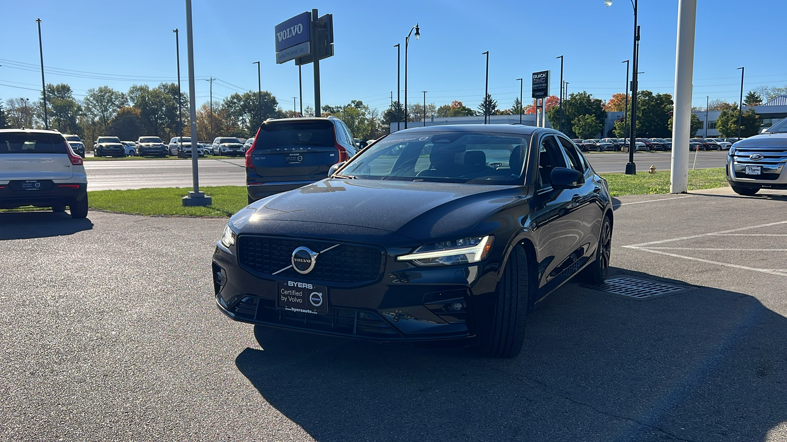 2024 Volvo S60 B5 Plus Dark Theme 6