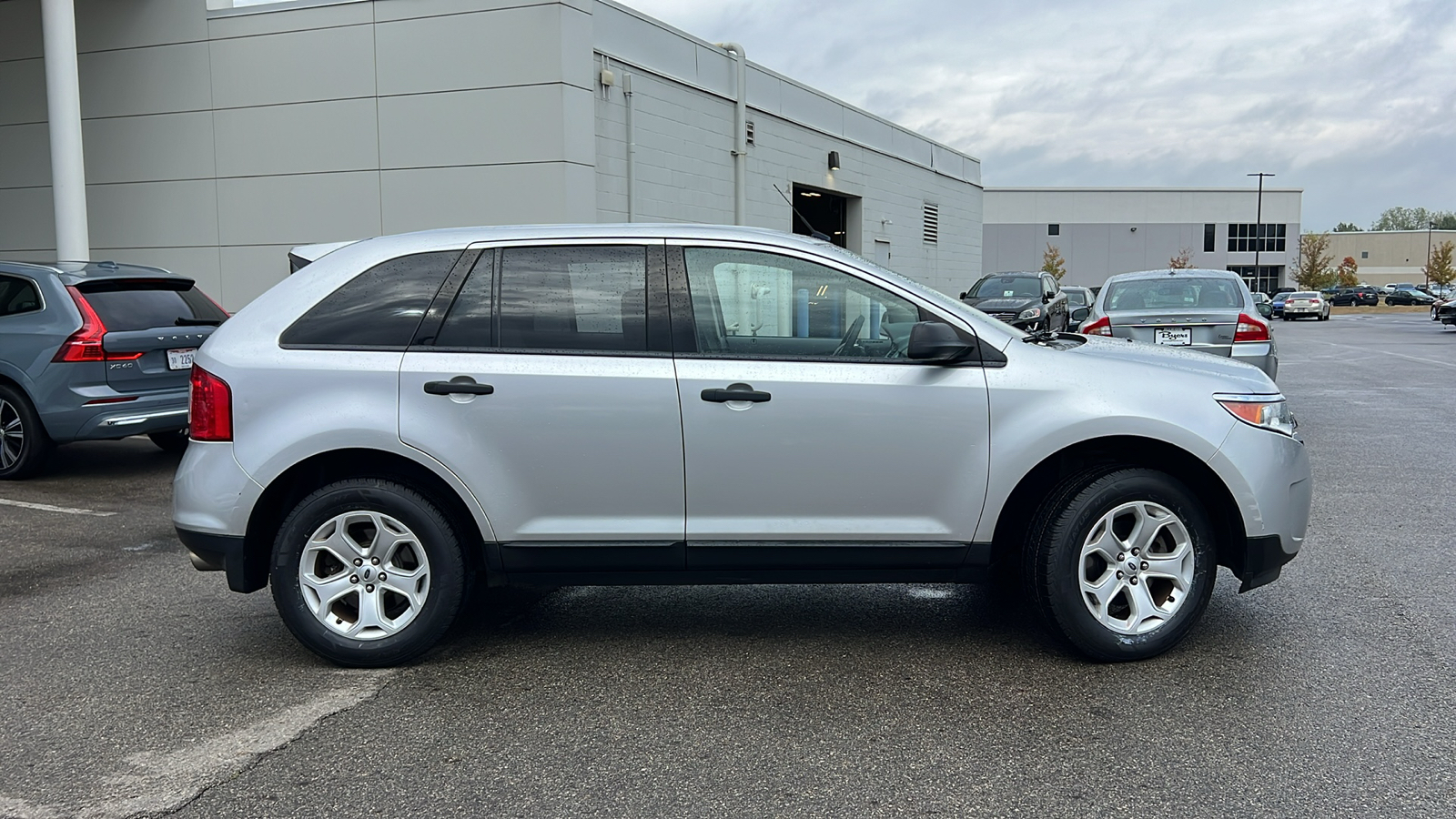 2014 Ford Edge SE 2