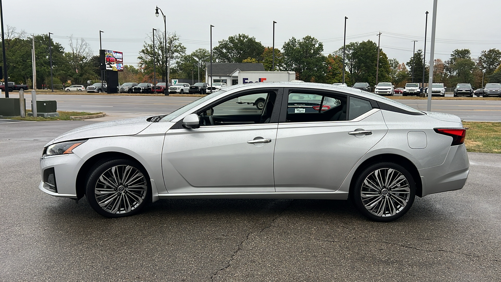 2023 Nissan Altima 2.5 SL 5