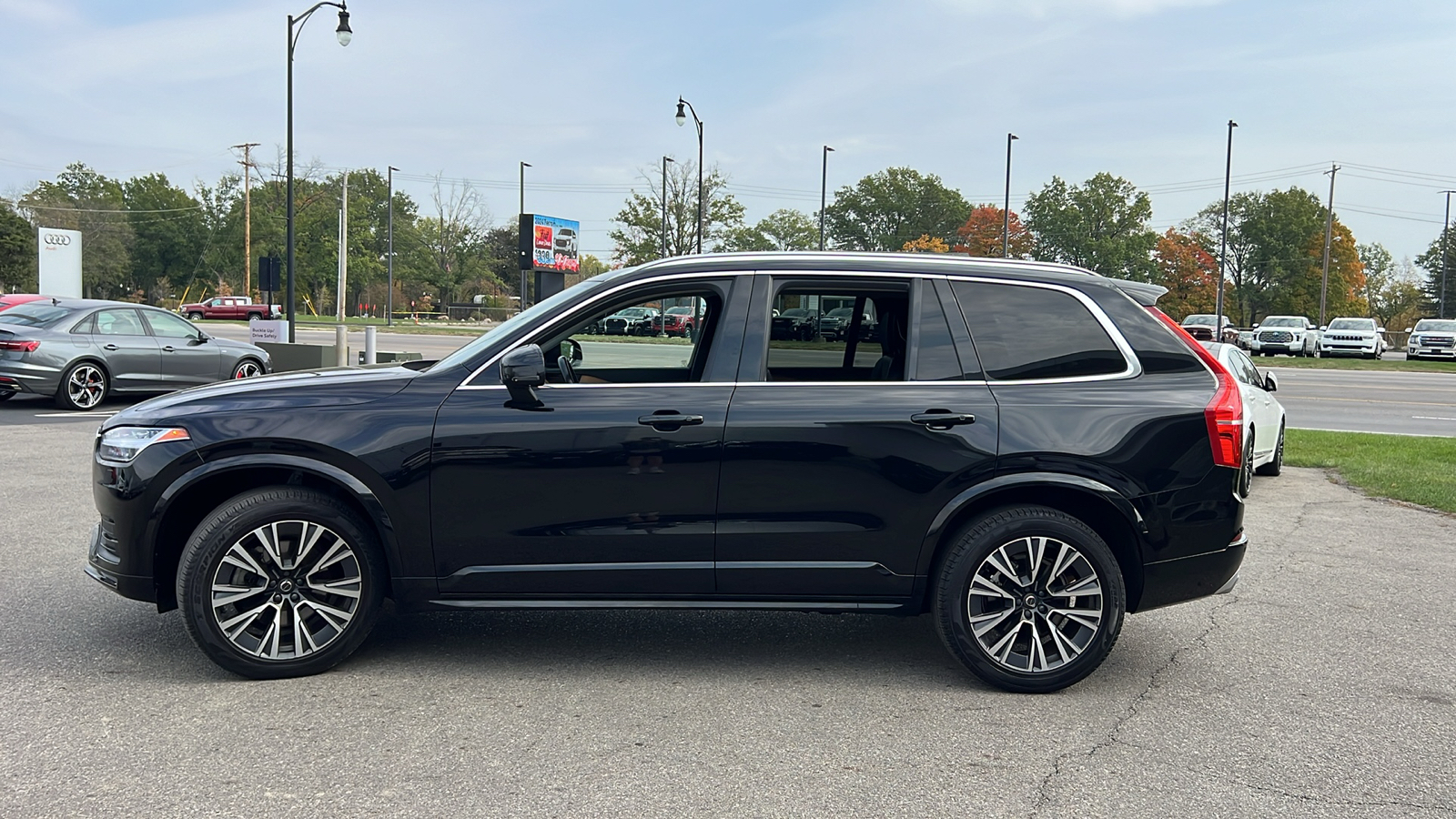 2021 Volvo XC90 T6 Momentum 5