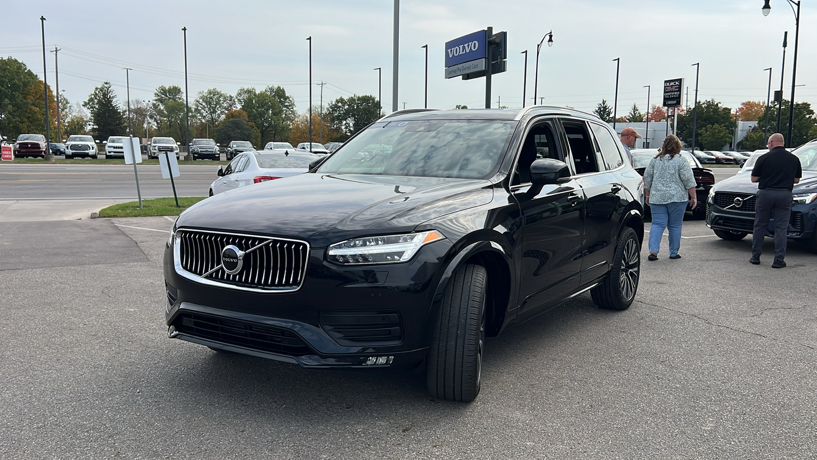 2021 Volvo XC90 T6 Momentum 6