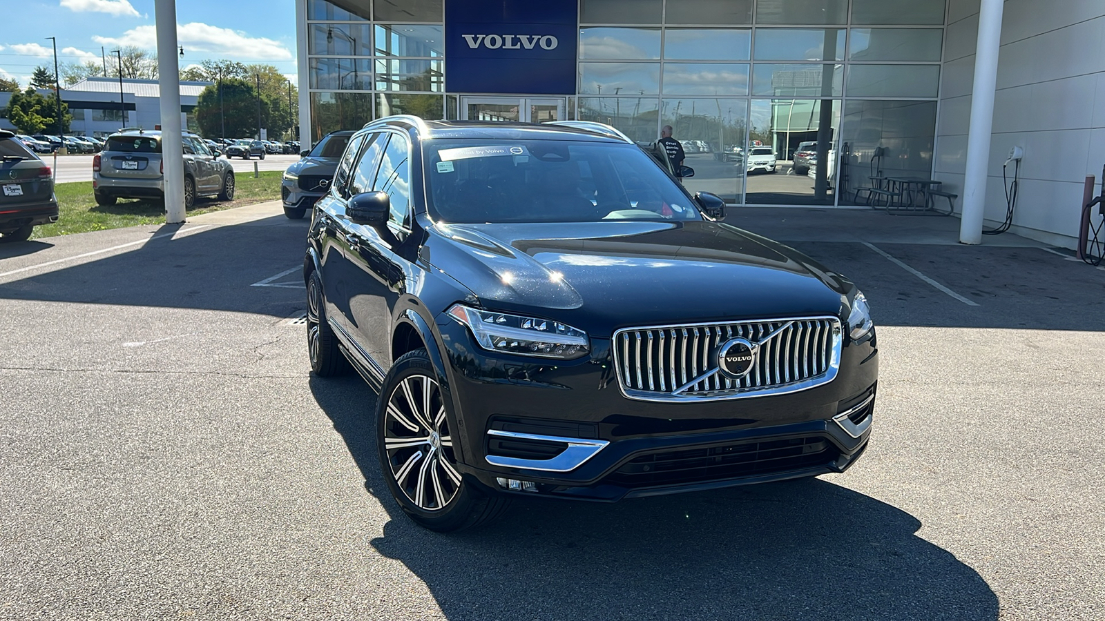 2024 Volvo XC90 B6 Plus Bright Theme 1