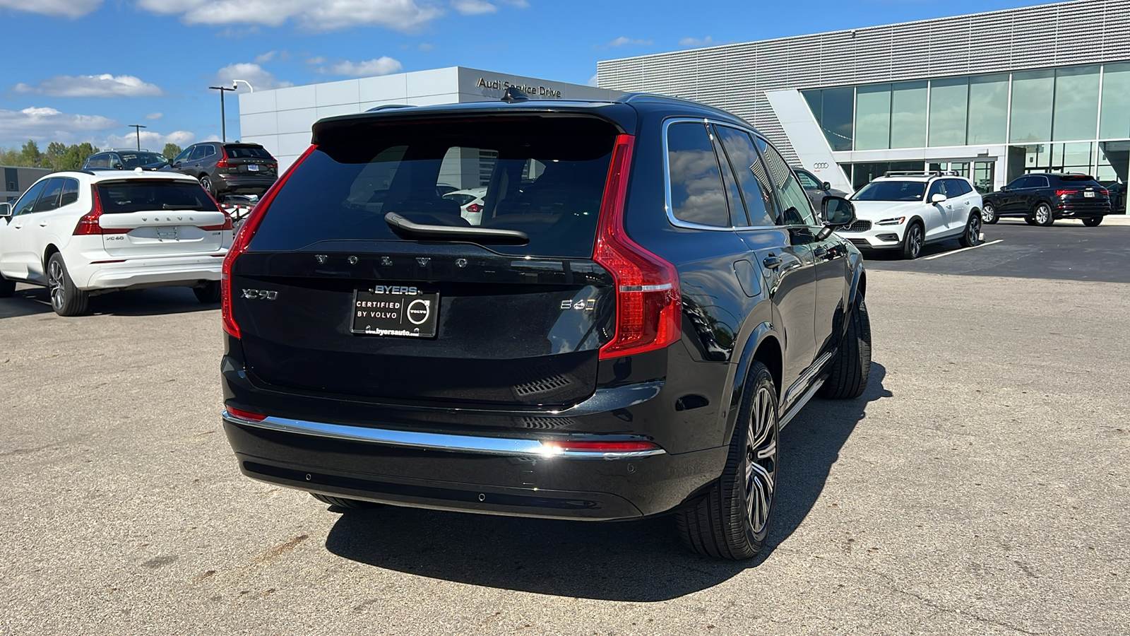 2024 Volvo XC90 B6 Plus Bright Theme 3