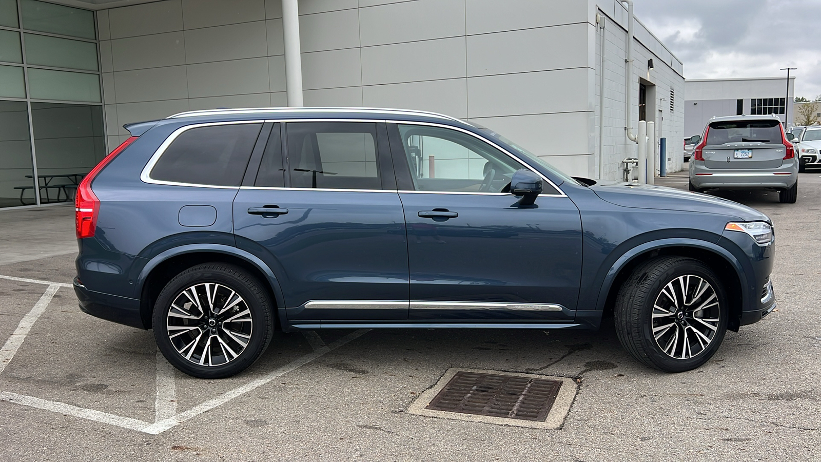 2024 Volvo XC90 Recharge Plug-In Hybrid T8 Plus Bright Theme 7 Passenger 2