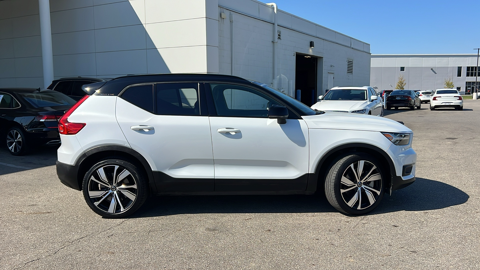 2021 Volvo XC40 Recharge Pure Electric P8 2