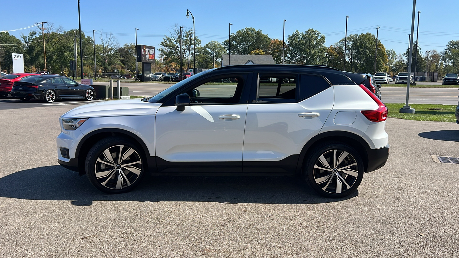 2021 Volvo XC40 Recharge Pure Electric P8 5