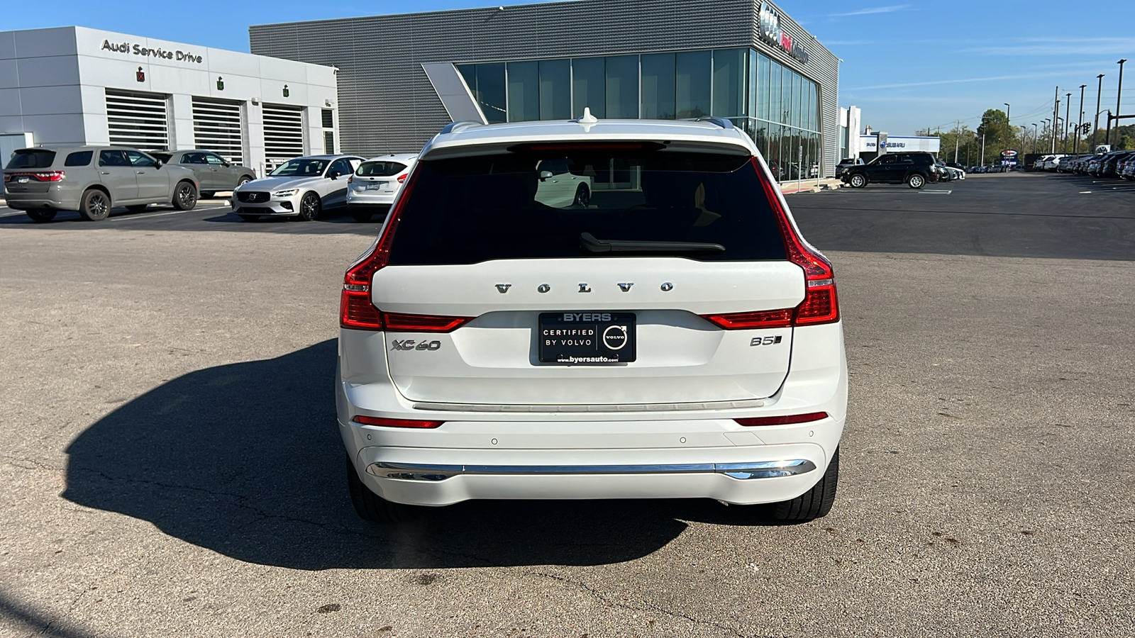 2022 Volvo XC60 B5 Inscription 32