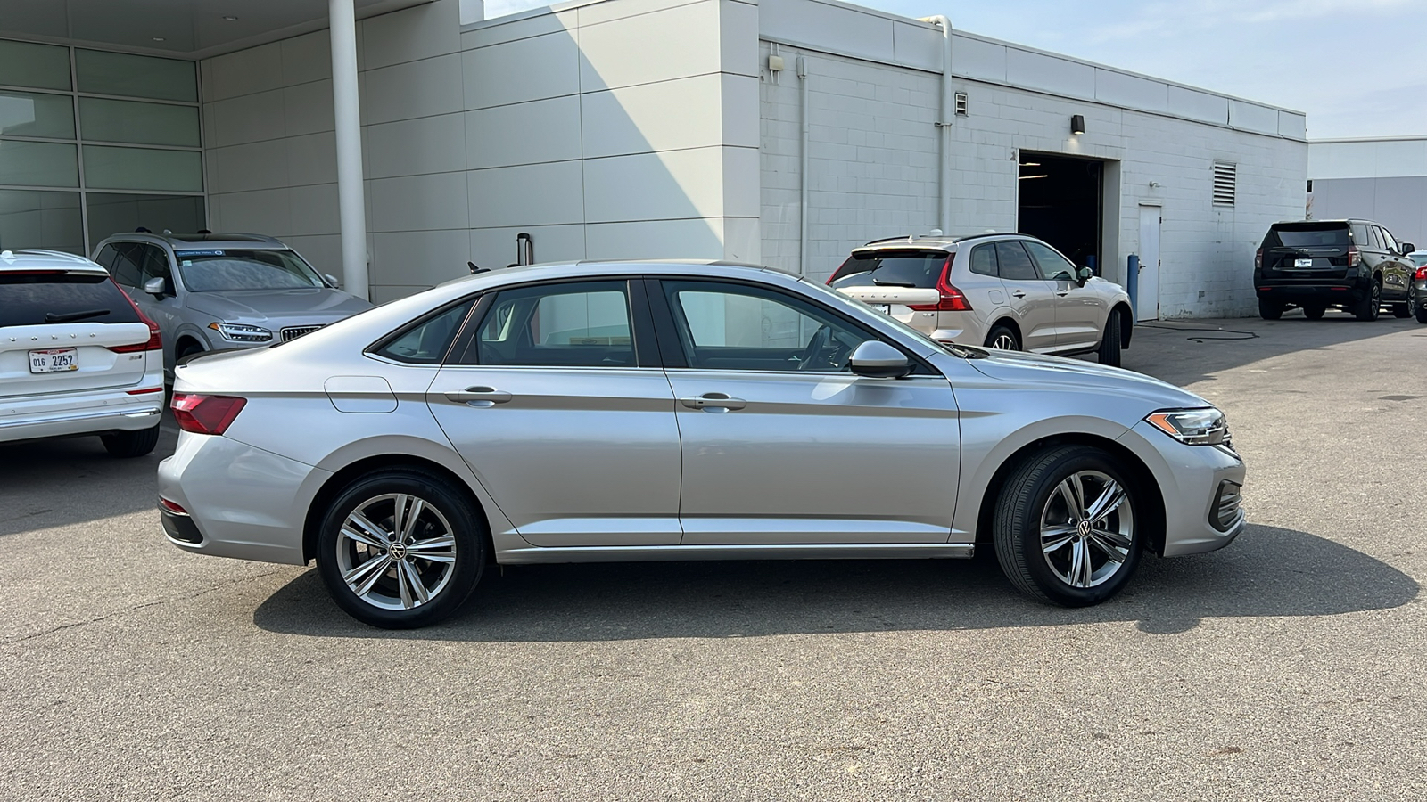 2023 Volkswagen Jetta 1.5T SE 2